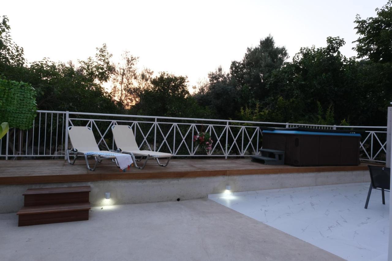 Luxury Fani House Next To Harbor Area With Jacuzzi Apartment Paphos Exterior foto