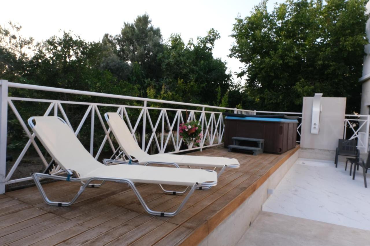 Luxury Fani House Next To Harbor Area With Jacuzzi Apartment Paphos Exterior foto