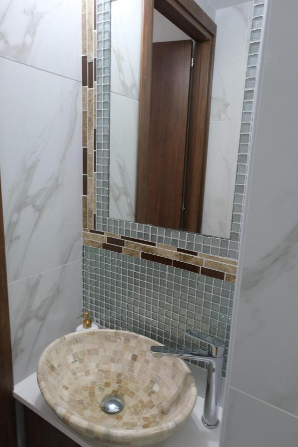 Luxury Fani House Next To Harbor Area With Jacuzzi Apartment Paphos Exterior foto